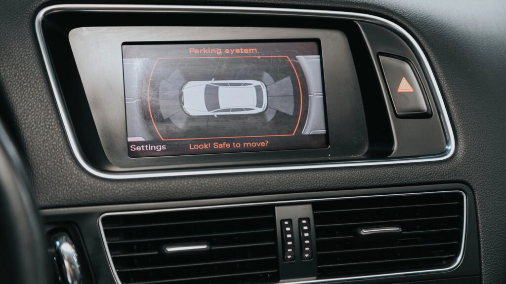 As tecnologias que tornam o ato de estacionar mais prático