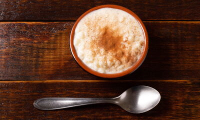 A canjica e o mungunzá são pratos tradicionais que frequentemente geram dúvidas sobre suas origens e distinções, especialmente entre os frequentadores das feiras brasileiras