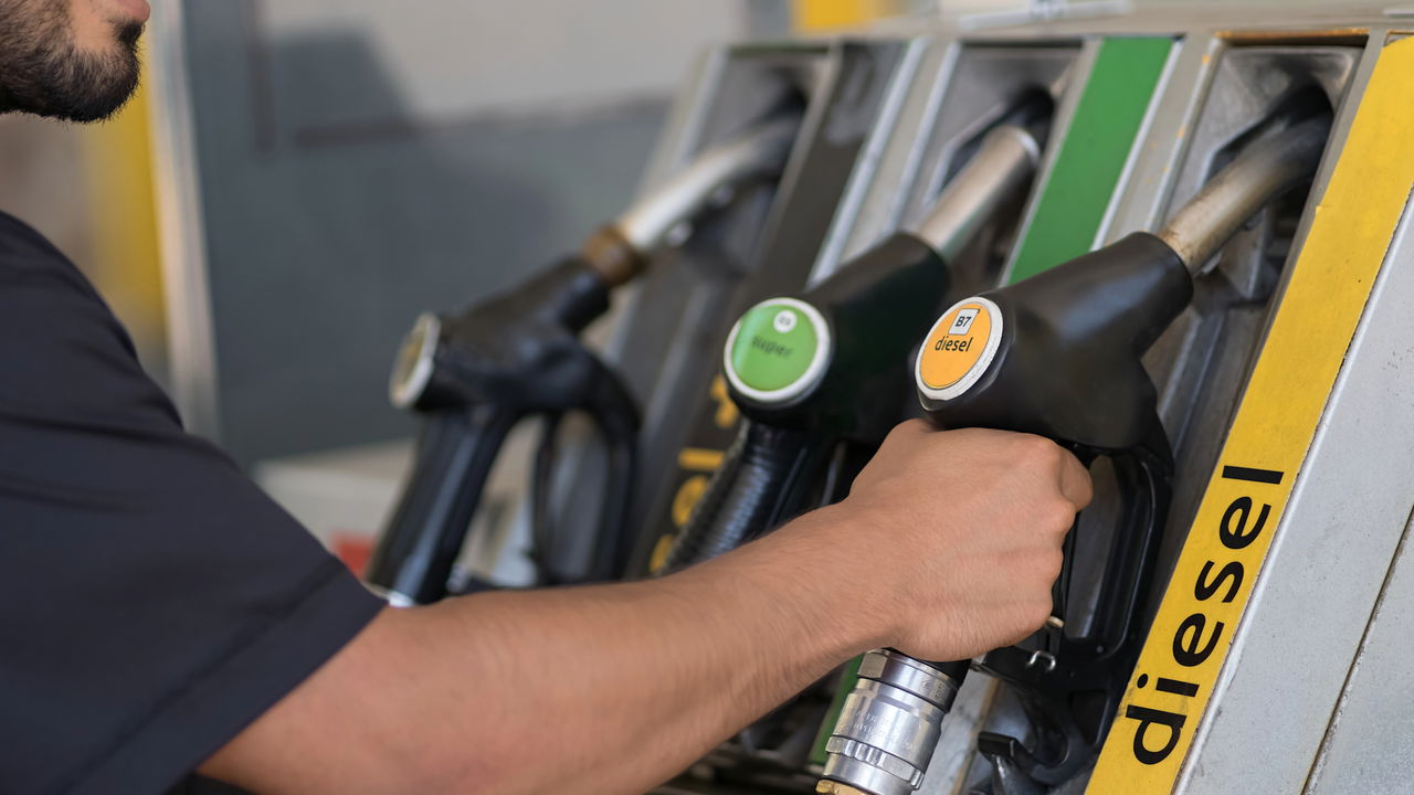 Entenda por que abastecer com o carro desligado faz toda diferença