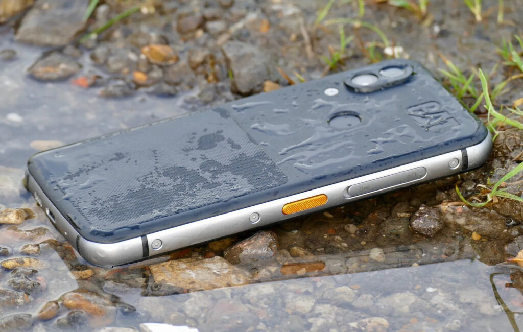 Esse celular é praticamente indestrutível
