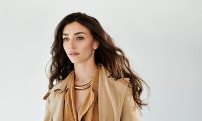 As cores terrosas estão ganhando destaque no universo da moda e beleza, conquistando quem busca um visual sofisticado e moderno