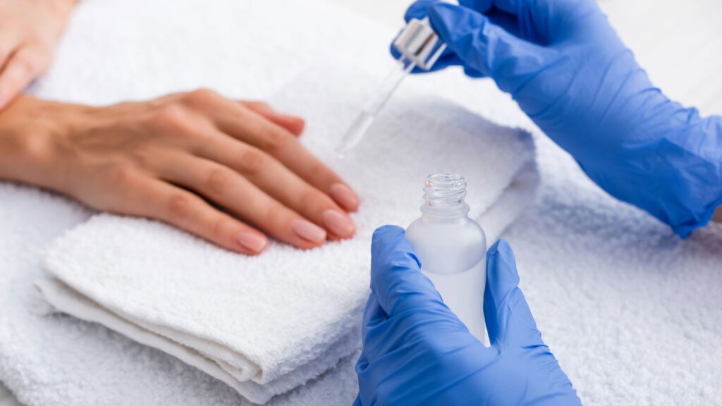 Você já se perguntou o que pode ocorrer se decidir não retirar as cutículas por um longo período