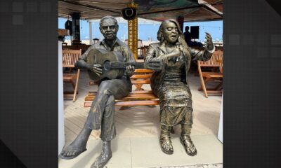 Estátua de Preta Gil ao lado de Gilberto Gil em Copacabana