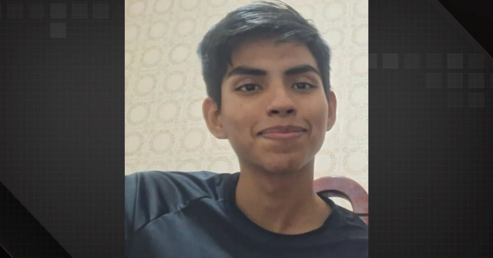 Foto de João Christian Zurita, adolescente de 17 anos desaparecido em Niterói após ir ao colégio Pensi, em Icaraí