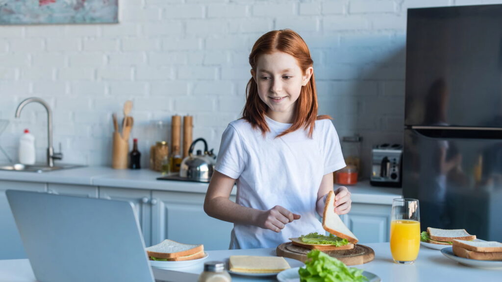 O lanche escolar é essencial para o desenvolvimento físico, cognitivo e social das crianças. Nesse contexto, surge uma dúvida comum entre pais e educadores: o que diferencia a merenda do lanche
