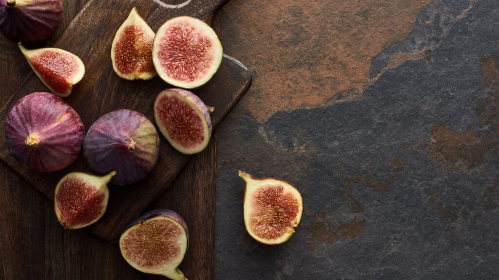 Para pessoas com diabetes, o cuidado na escolha dos alimentos se torna ainda mais importante para manter a glicemia controlada e evitar complicações