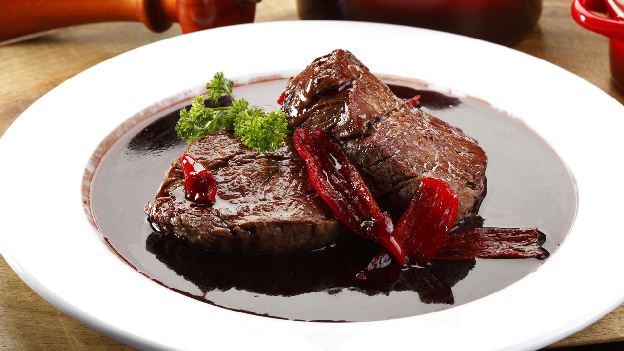 Receita de filé mignon ao molho de vinho perfeito