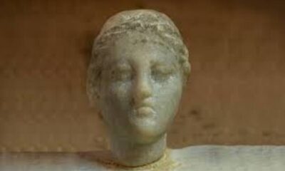 Arqueólogos encontram estátua de Cleópatra que reaviva fascínio pela rainha egípcia