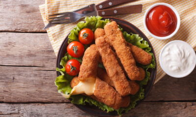 A busca por uma fritura crocante e sequinha é um desafio comum na cozinha. Muitas vezes, o excesso de óleo compromete sabor e textura, tornando o prato pesado