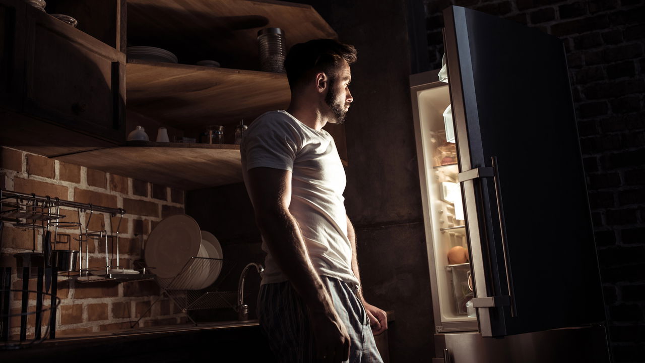 Luz da geladeira pode gastar energia sem você saber