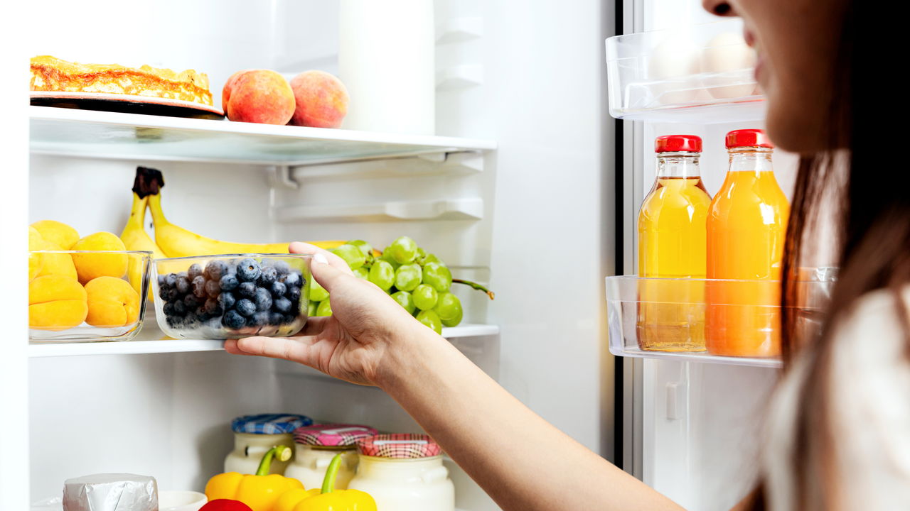 Organização da geladeira evita desperdício e facilita sua rotina na cozinha
