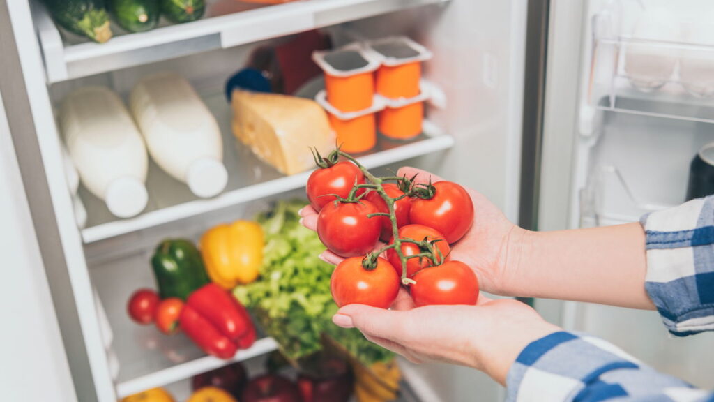 Organização da geladeira evita desperdício e facilita sua rotina na cozinha