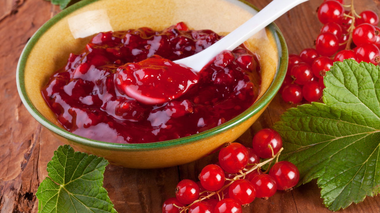 A palavra geleia carrega uma doçura que vai além do sabor: sua origem é um verdadeiro passeio histórico. Saber de onde veio esse termo permite entender mudanças linguísticas