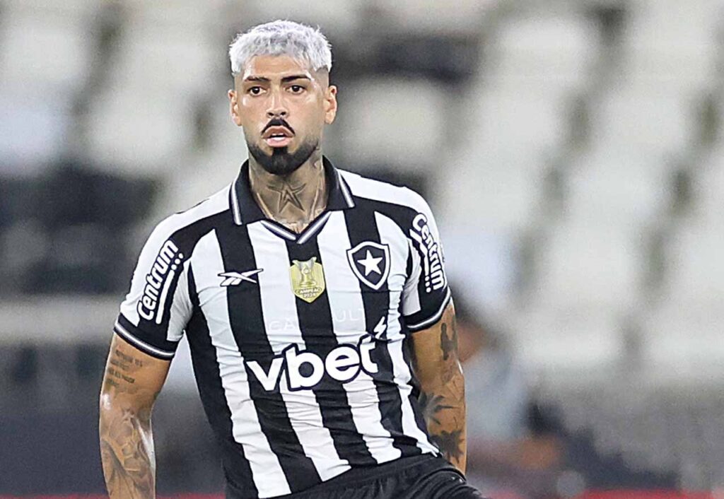 Venda de Barboza ao Palmeiras escancara crise financeira e pressão na SAF do Botafogo