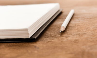 Você já se perguntou qual é a forma correta do plural de lápis