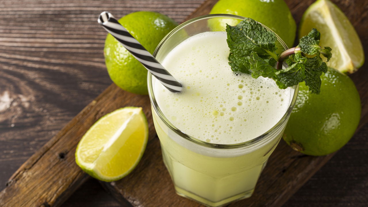 Como fazer limonada suíça perfeita