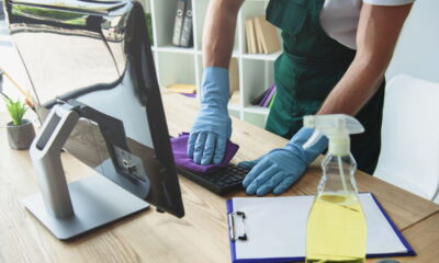 Como evitar que a limpeza de eletrônicos cause curto circuito