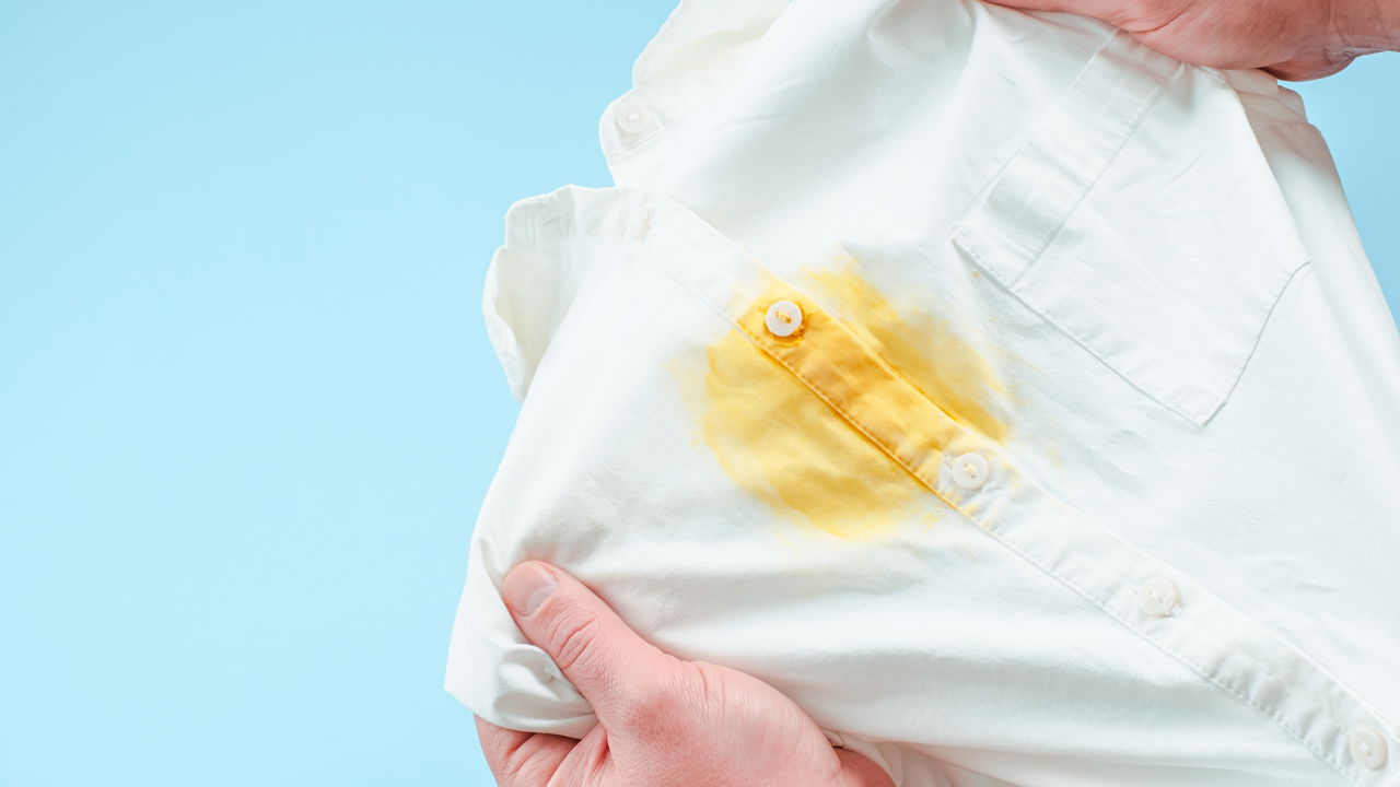 Nunca foi tão fácil remover manchas de gordura das roupas