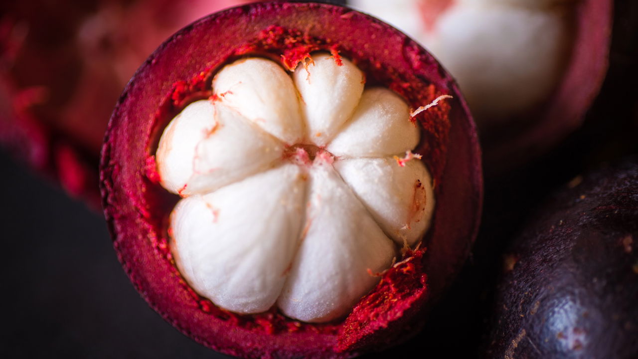 Essa fruta é considerada a melhor do mundo e você pode plantar ela em casa sem dificuldades