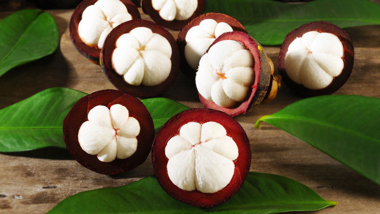 Essa fruta é considerada a melhor do mundo e você pode plantar ela em casa sem dificuldades