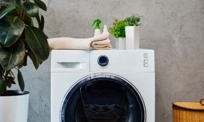 A mistura de produtos que deixa as roupas mais limpas