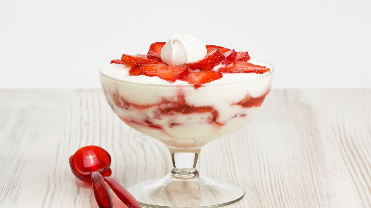 Merengue de morango que encanta corações