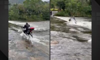 Motociclista tentando atravessar a ponte invertida em Garuva