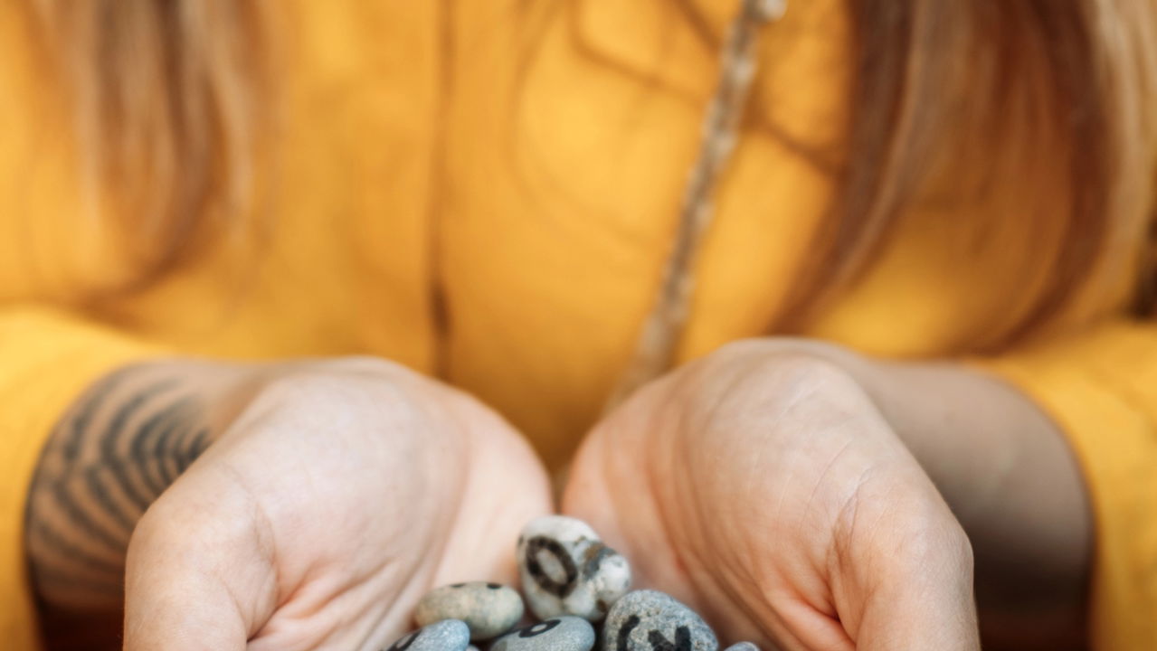 Você já se perguntou por que algumas pessoas simplesmente não conseguem manter um segredo, enquanto outras parecem verdadeiros cofres