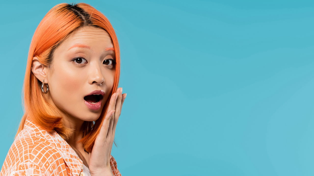 A mudança na cor do esmalte é mais comum do que se imagina e pode ser causada por diversos fatores do dia a dia