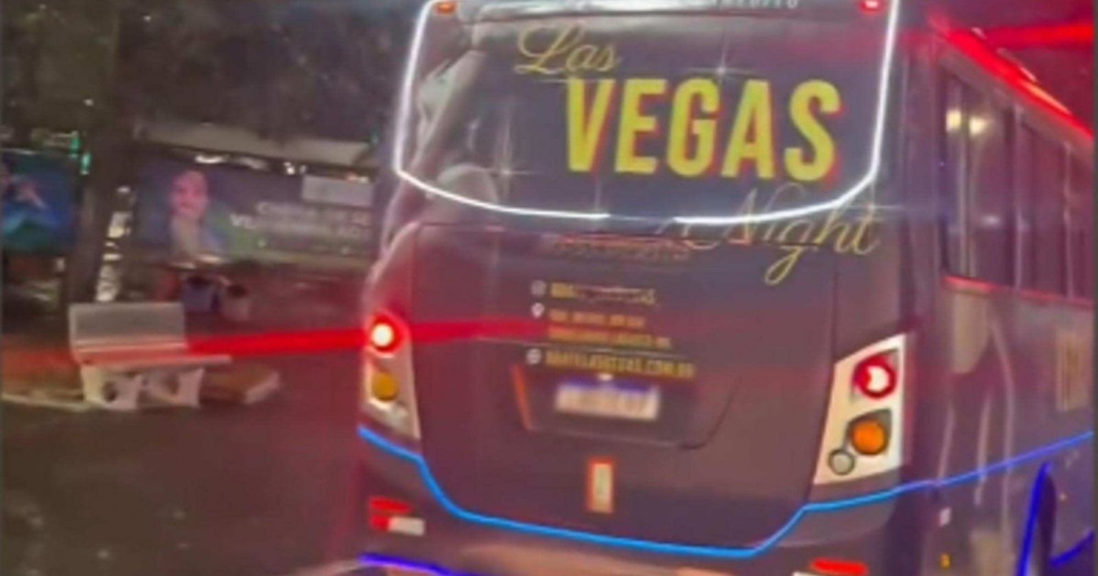 Ônibus boate causa polêmica em Ouro Branco (MG)