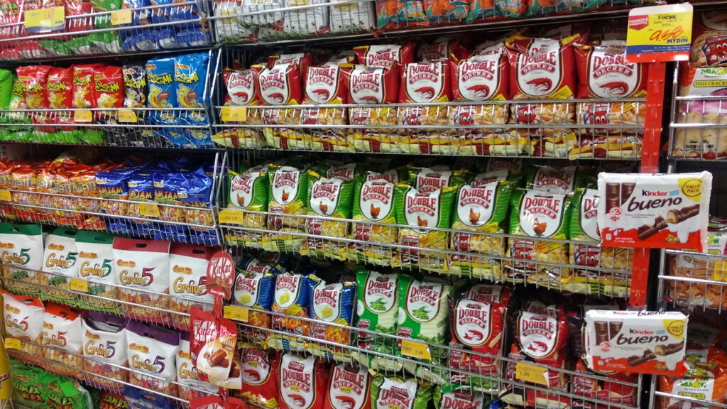 Por que os pacotes de salgadinhos estão cada vez mais vazios