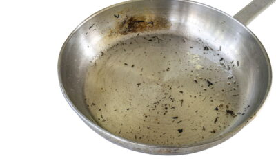 Manter as panelas de inox brilhando pode parecer uma tarefa trabalhosa, mas com métodos naturais, você consegue excelentes resultados e ainda contribui para a sustentabilidade