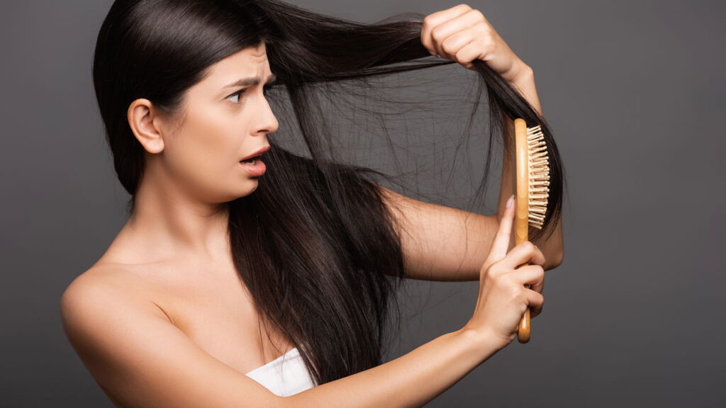 Se o cabelo perde volume de repente, isso pode ser alarmante e levantar muitas dúvidas