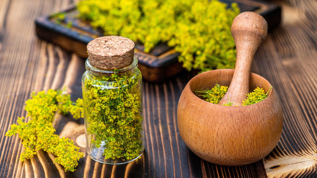 Os benefícios dos chás caseiros para saúde e bem-estar