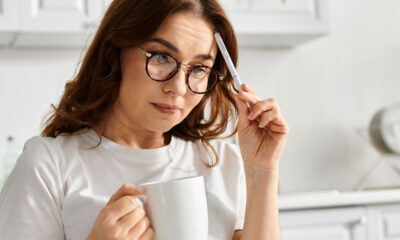 A combinação de laranja e louro é um ritual antigo que mescla influências do Feng Shui chinês e práticas da Grécia Antiga