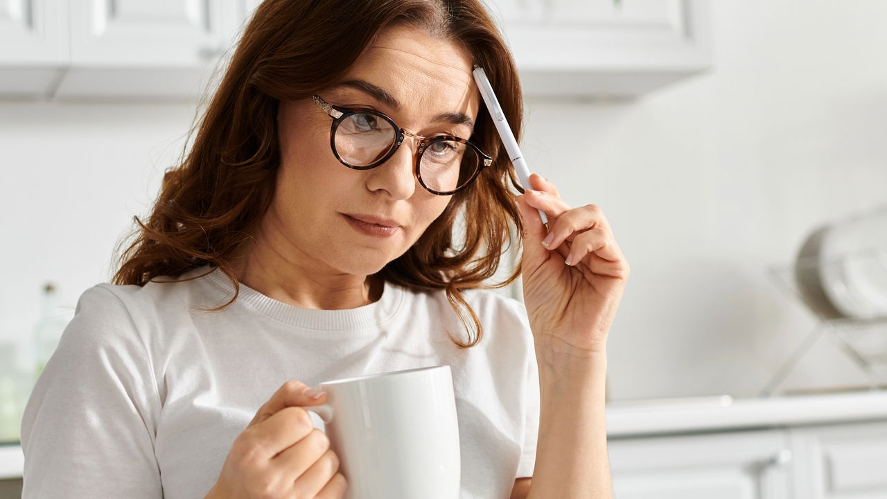 A combinação de laranja e louro é um ritual antigo que mescla influências do Feng Shui chinês e práticas da Grécia Antiga