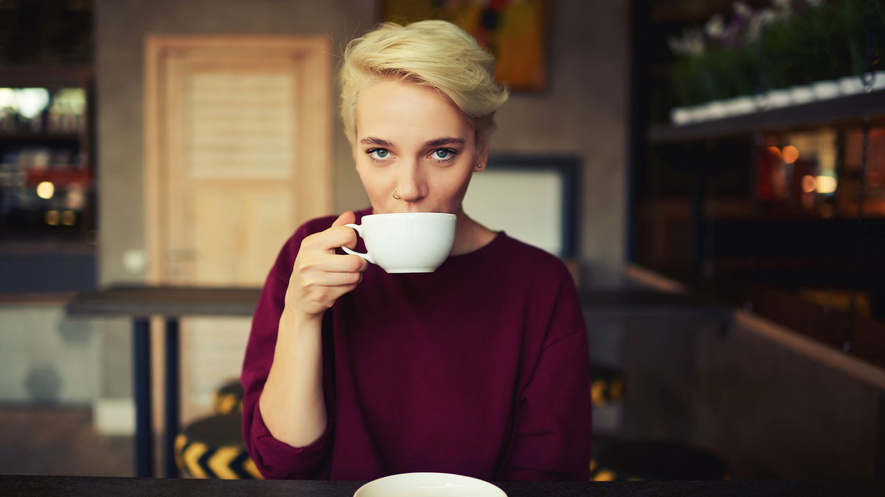 Quando sua cafeteira começa a preparar um café mais fraco do que o habitual