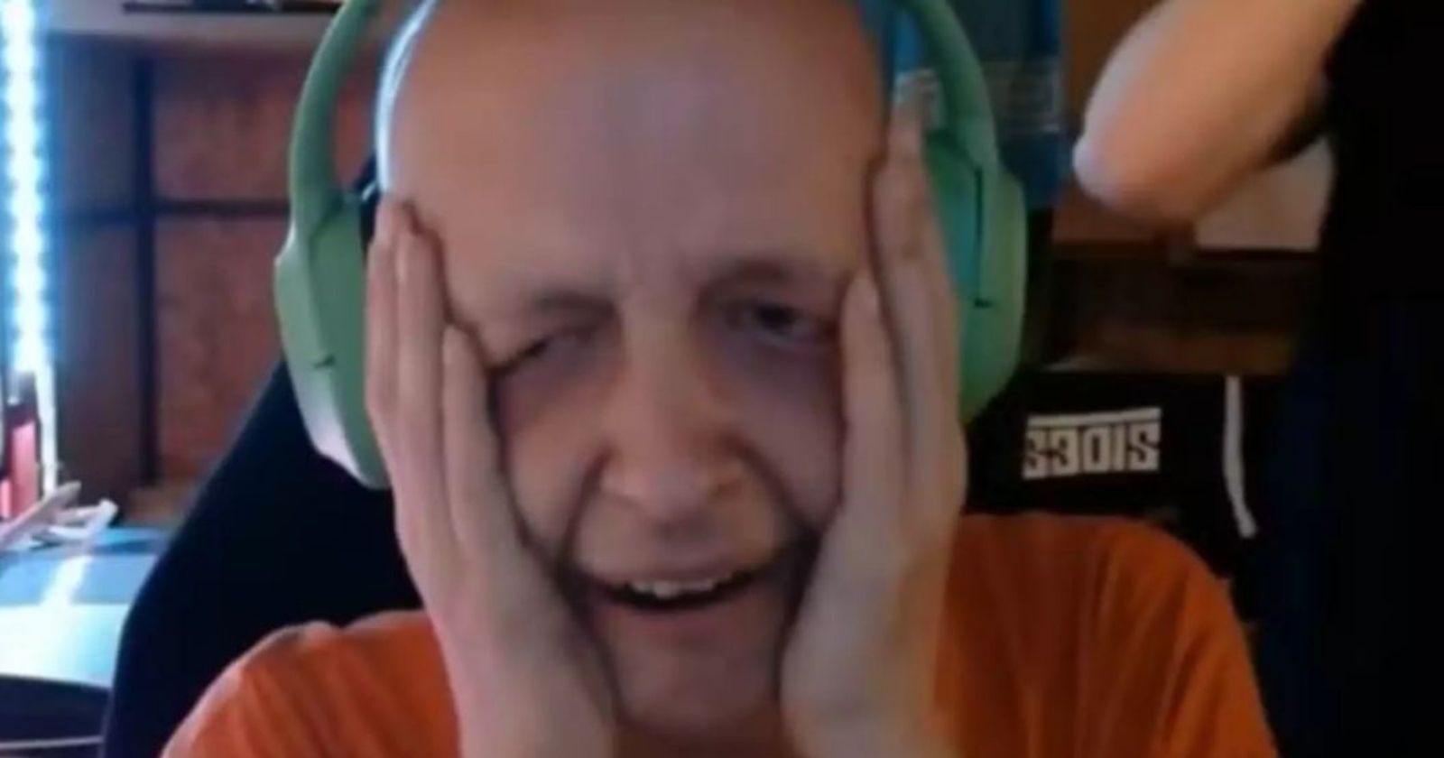 Streamer com câncer perde R$165 mil em golpe durante live