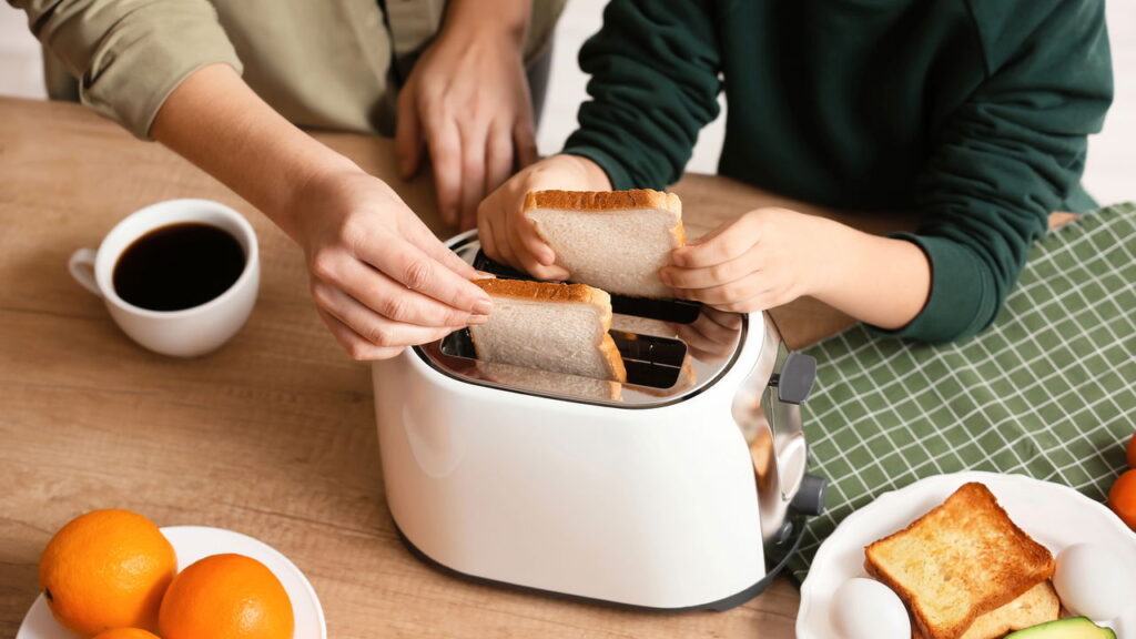 Uma torradeira que demora para esquentar geralmente indica que algum aspecto do funcionamento interno está comprometido