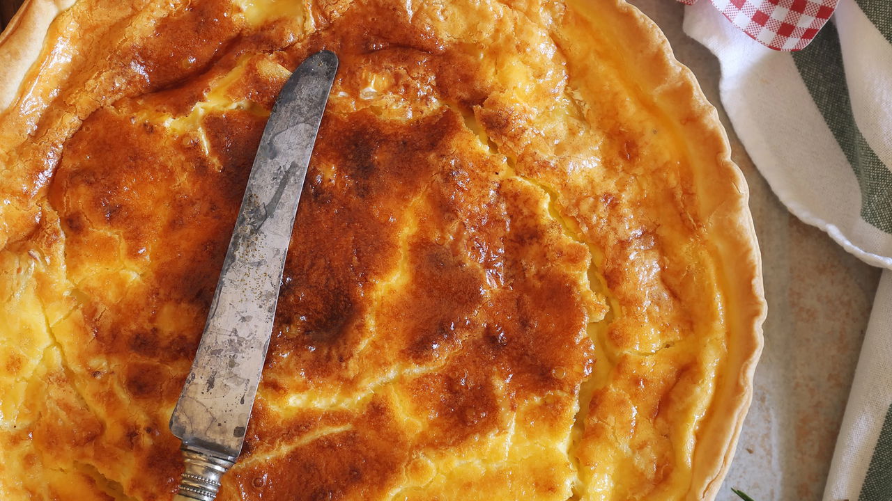 Torta salgada irresistível com apenas 4 ingredientes