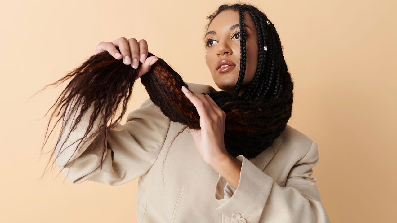 As tranças são extremamente versáteis e elegantes, ideais para diferentes tipos de eventos e estilos pessoais