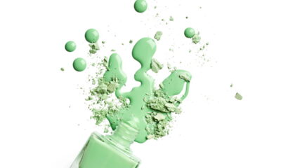 Os esmaltes verdes dominaram as passarelas internacionais e conquistaram espaço nas prateleiras de beleza