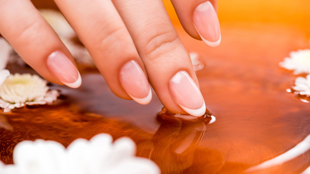 Com a mudança de estação, é essencial cuidar das suas unhas para que permaneçam saudáveis e fortes