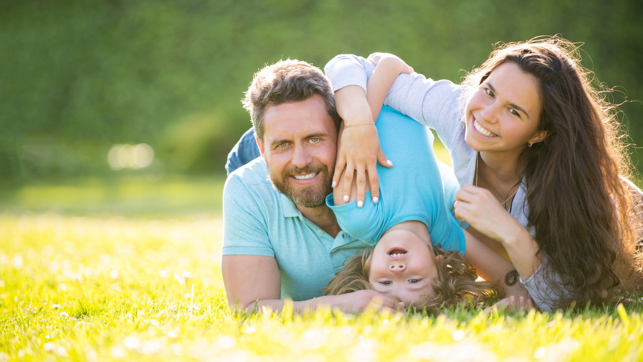 Descubra como a astrologia pode indicar quais signos experimentarão momentos únicos de união familiar nos próximos dias