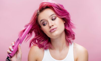 O uso diário da chapinha é bastante comum para quem deseja cabelos lisos e alinhados, mas essa frequência pode trazer consequências negativas