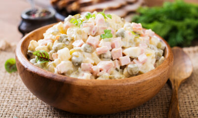 O segredo por trás do salpicão de frango que nunca falta nas festas brasileiras