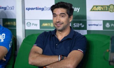 Abel rebate Crespo e recorda o processo que levou o Palmeiras ao topo, "É um ciclo vicioso"