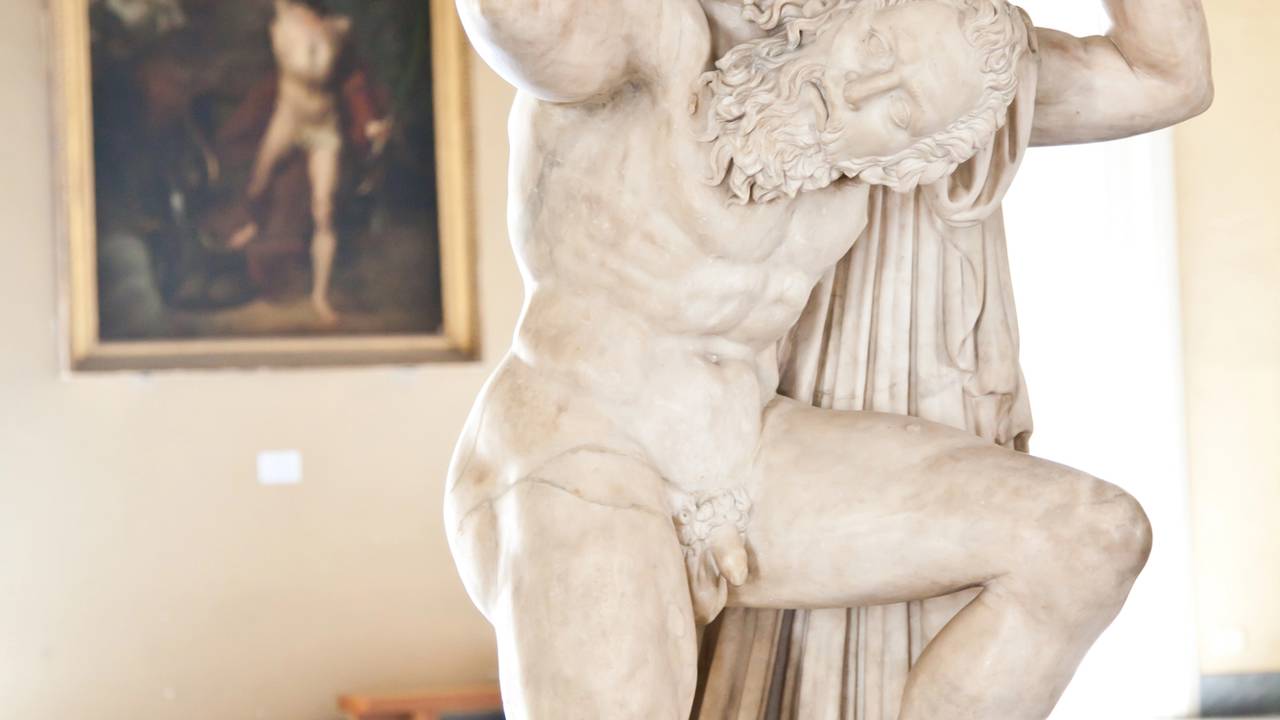 O plural de atlas é um aspecto curioso e pouco explorado nas discussões de gramática portuguesa, levantando questionamentos quanto ao seu uso correto no plural