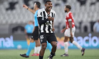 Pós Copa do Mundo: Centroavantes ou laterais-esquerdos, quem tem mais gols pelo Botafogo?