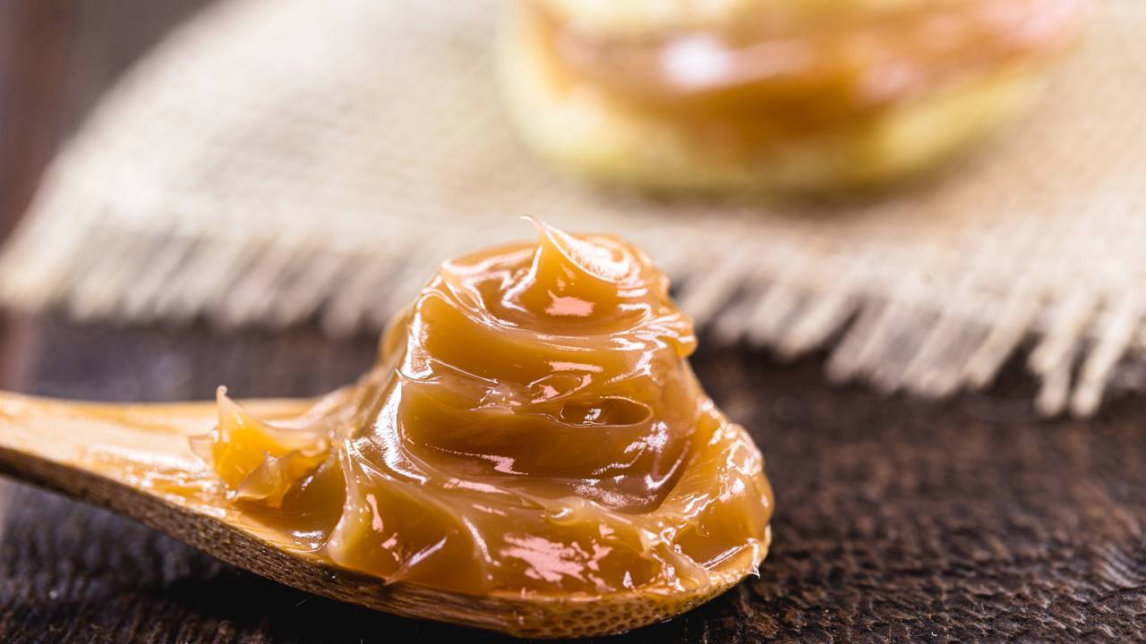 Doce de leite caseiro pronto em minutos e com gostinho de infância